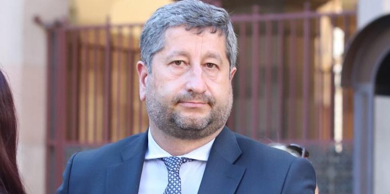 Христо Иванов каза какво ще стане, ако оцелее кабинетът
